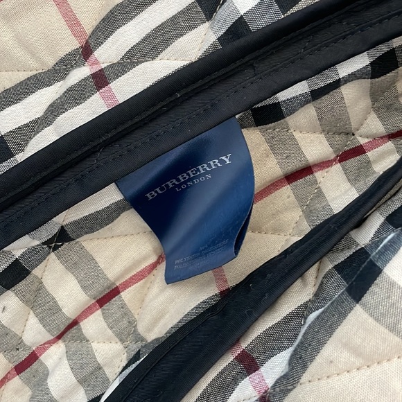 Burberry Quilted Jacket Black - Picture 7 of 11